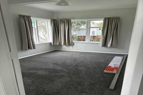 Photo of property in 88 Victoria Street, Carterton, 5713