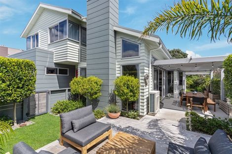 Photo of property in 7 Ian Place, Waihi Beach, 3611