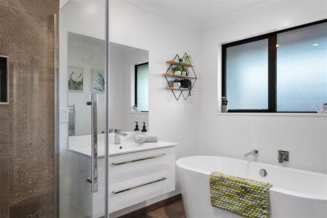 Photo of property in 8 Te Haunui Lane, Pegasus, 7612