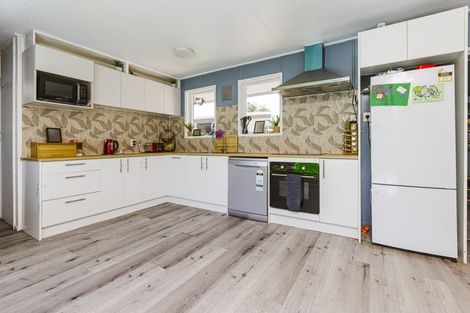 Photo of property in 16 Totara Street, Waiuku, 2123