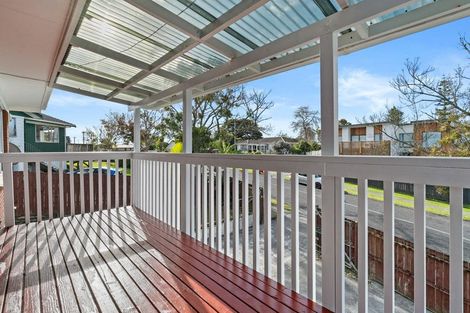 Photo of property in 5 Lendenfeld Drive, Papatoetoe, Auckland, 2025