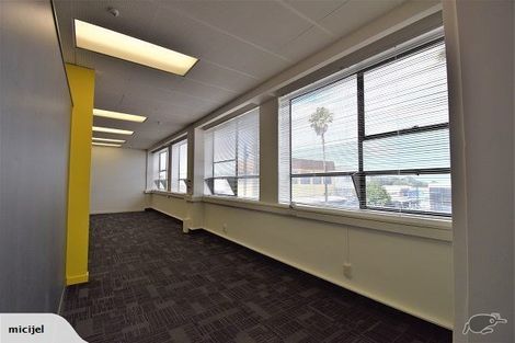 Photo of property in 350a Great South Road, Opaheke, Papakura, 2113