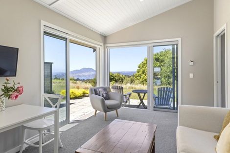 Photo of property in 146 Highland Drive, Acacia Bay, Taupo, 3385