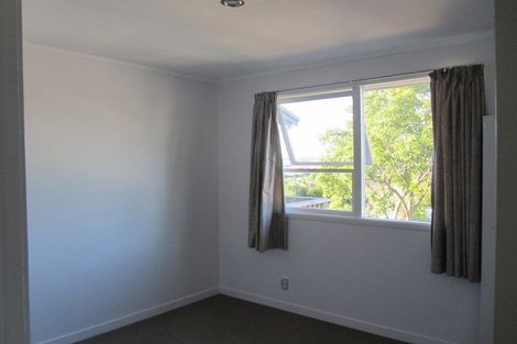 Photo of property in 120 Sunset Road, Unsworth Heights, Auckland, 0632