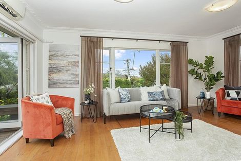 Photo of property in 1/2a Dallinghoe Crescent, Milford, Auckland, 0620