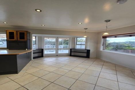Photo of property in 18 Long Street, Torbay, Auckland, 0630