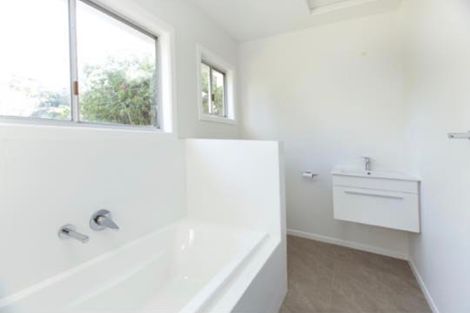 Photo of property in 1/56 Mckenzie Avenue, Arkles Bay, Whangaparaoa, 0932