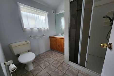 Photo of property in 33 Halladale Road, Papakowhai, Porirua, 5024