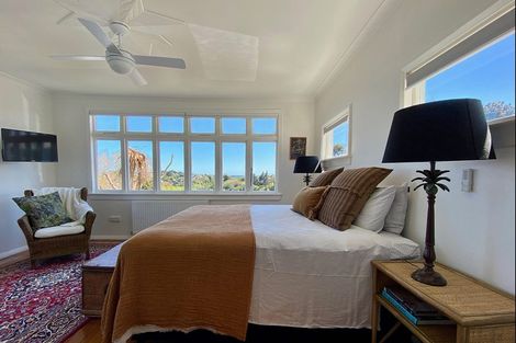 Photo of property in 2 Dale Street, Lower Vogeltown, New Plymouth, 4310