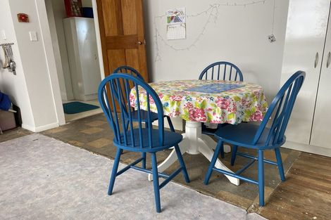 Photo of property in 9 Preston Street, Eltham, 4322