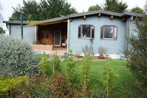 Photo of property in 928 Te Aute Trust Road, Poukawa, Hastings, 4178