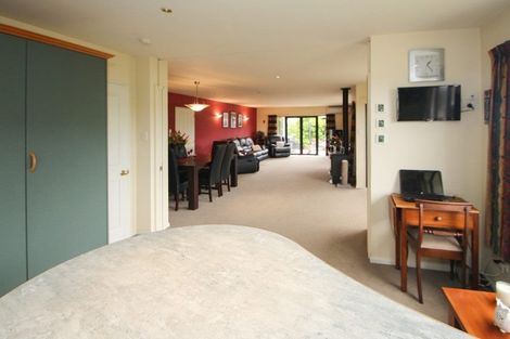 Photo of property in 6 Kenilworth Road, Oamaru North, Oamaru, 9400