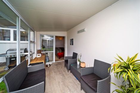 Photo of property in 5 Ngaio Place, Hawera, 4610