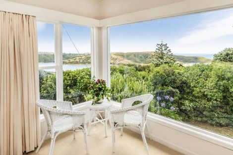 Photo of property in 25 Kahu Road, Paremata, Porirua, 5024