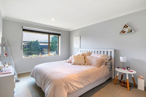 Photo of property in 12 Hawthorn Mews, Rangiora, 7400