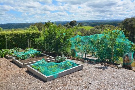 Photo of property in 2 Waitete Heights Lane, Kerikeri, 0294