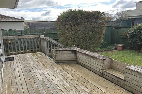 Photo of property in 2/44 Aviemore Drive, Highland Park, Auckland, 2010