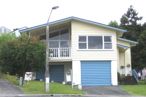 Photo of property in 9 Anchor Place, Beach Haven, Auckland, 0626