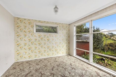 Photo of property in 31 View Road, Titahi Bay, Porirua, 5022
