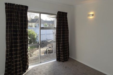 Photo of property in 2/9 Wadeley Road, Ilam, Christchurch, 8041