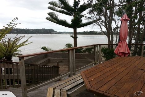 Photo of property in 23 Ferry Parade, Herald Island, Auckland, 0618