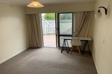 Photo of property in 17 Puketapu Road, Taradale, Napier, 4112