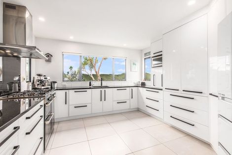 Photo of property in 13 Avonlea Grove, Belmont, Lower Hutt, 5010