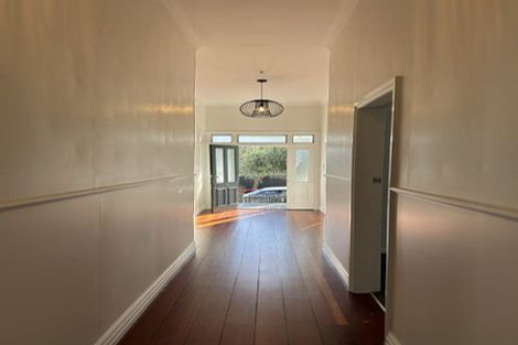 Photo of property in 39 Austin Street, Mount Victoria, Wellington, 6011