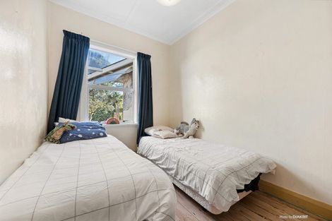 Photo of property in 36 Monorgan Road, Strathmore Park, Wellington, 6022