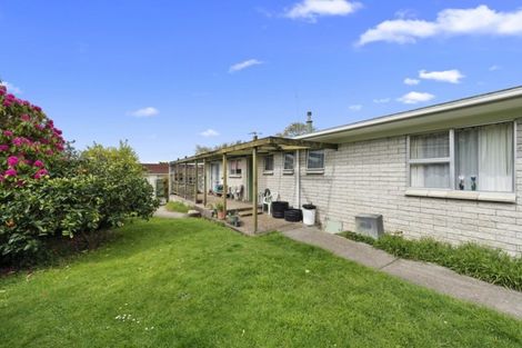 Photo of property in 100 Aberdeen Drive, Dinsdale, Hamilton, 3204