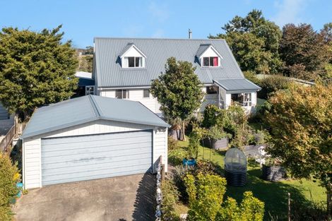 Photo of property in 14 Cumming Street, Okato, 4335