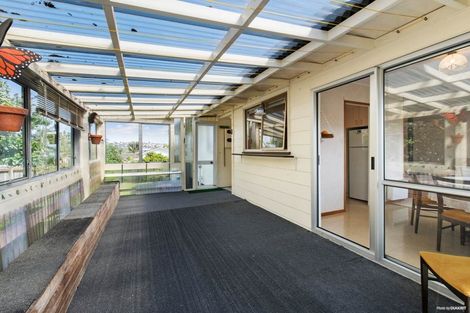 Photo of property in 1 Medina Place, Half Moon Bay, Auckland, 2012