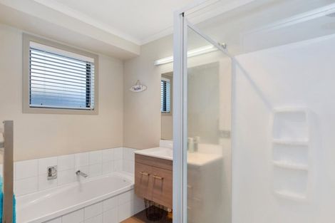 Photo of property in 188 Waikite Road, Welcome Bay, Tauranga, 3175