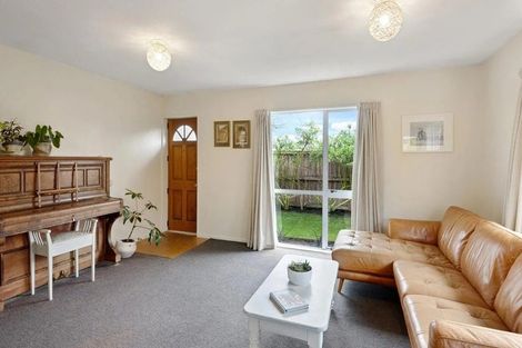 Photo of property in 2/24a Croziers Road, St Albans, Christchurch, 8052