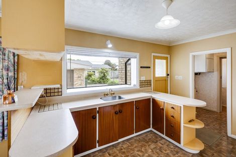 Photo of property in 12 Mill Road, Clive, 4102