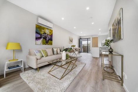 Photo of property in 40 Clay Works Lane, New Lynn, 0600