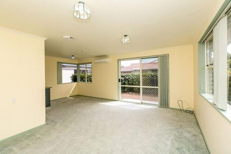Photo of property in 10 Massey Street, Westown, New Plymouth, 4310