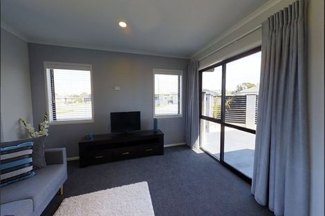 Photo of property in 9 Kereru Street, Marton, 4710