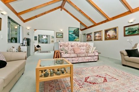 Photo of property in 1/37 Holland Road, Hillcrest, Auckland, 0627