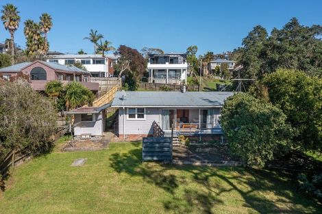 Photo of property in 295 Glenfield Road, Glenfield, Auckland, 0629