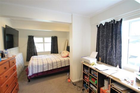 Photo of property in 8 Altona Road, Forrest Hill, Auckland, 0620