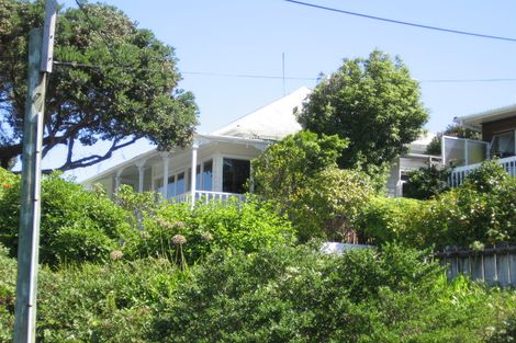 Photo of property in 6 Beach Road, Castor Bay, Auckland, 0620