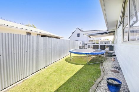 Photo of property in 16/2 Perry Crescent, Greenmeadows, Napier, 4112