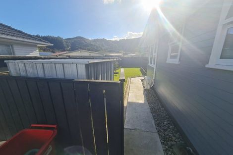 Photo of property in 261 Wellington Road, Wainuiomata, Lower Hutt, 5014