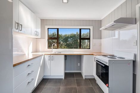 Photo of property in 42 Rimmer Road, Helensville, 0875