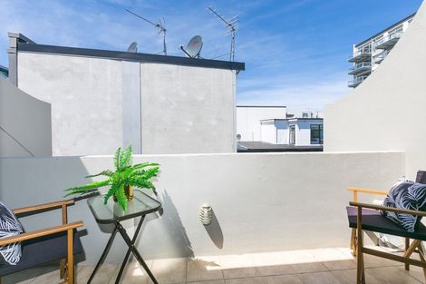 Photo of property in Mendosa Terraces Apartments, 22/9 Ebor Street, Te Aro, Wellington, 6011