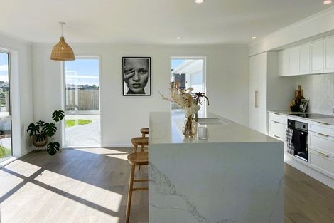 Photo of property in 35 Weka Street, Mangawhai, 0505