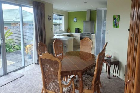 Photo of property in 4 Parkvue Drive, Bell Block, New Plymouth, 4312