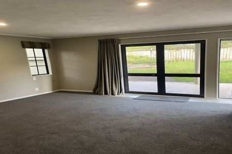 Photo of property in 17 Tokay Place, Huapai, Kumeu, 0810