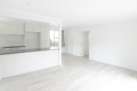 Photo of property in 10 Pohutukawa Place, Ellerslie, Auckland, 1051